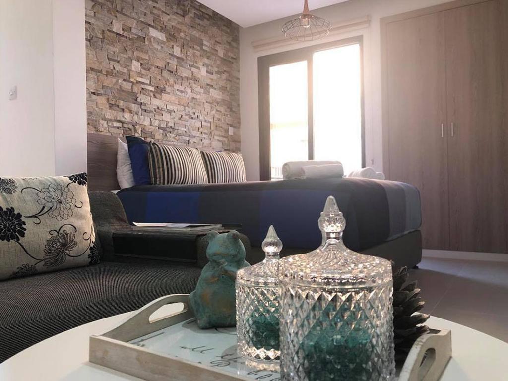 Metro Court Apartments 레메소스 외부 사진
