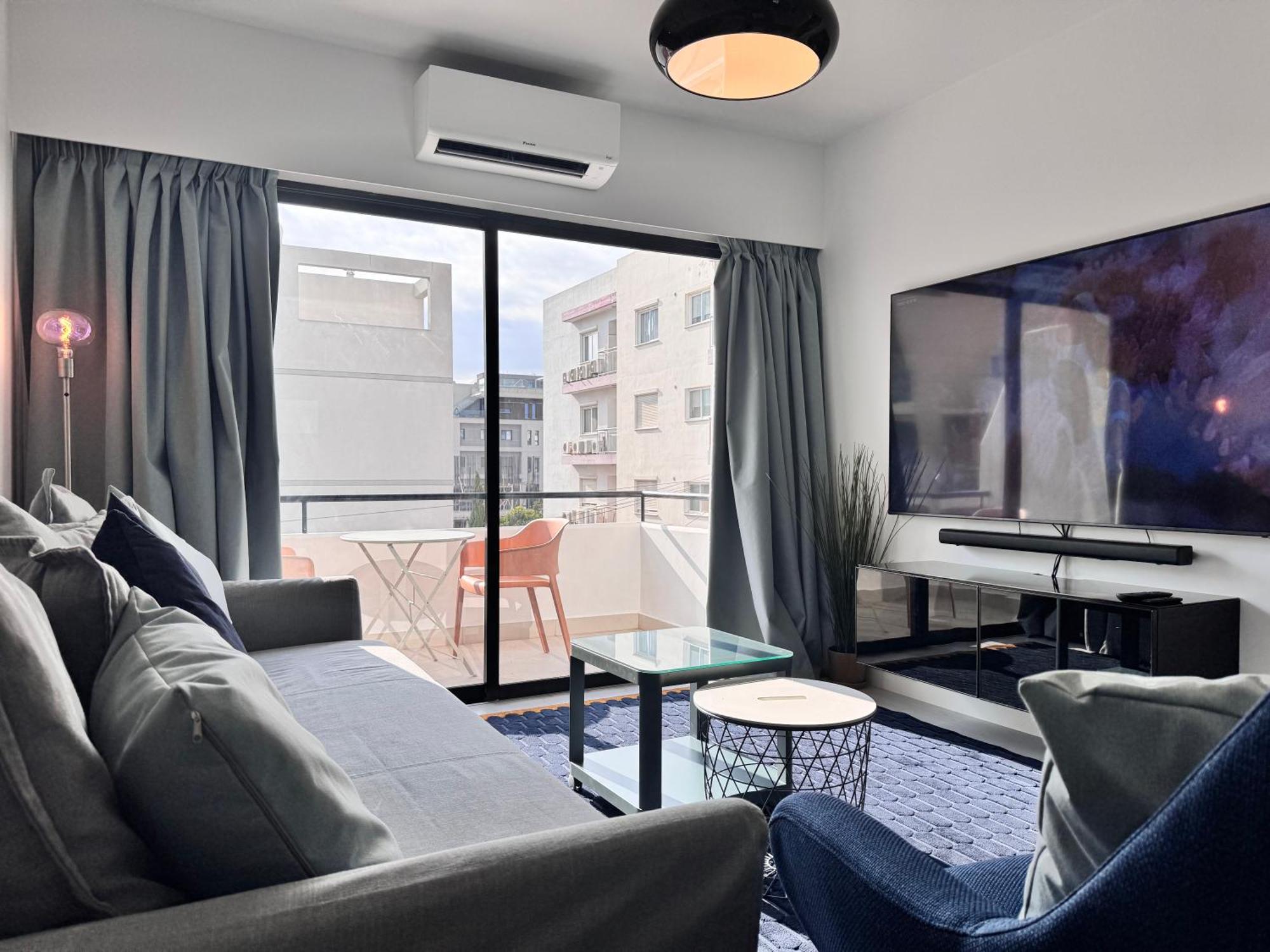 Metro Court Apartments 레메소스 객실 사진