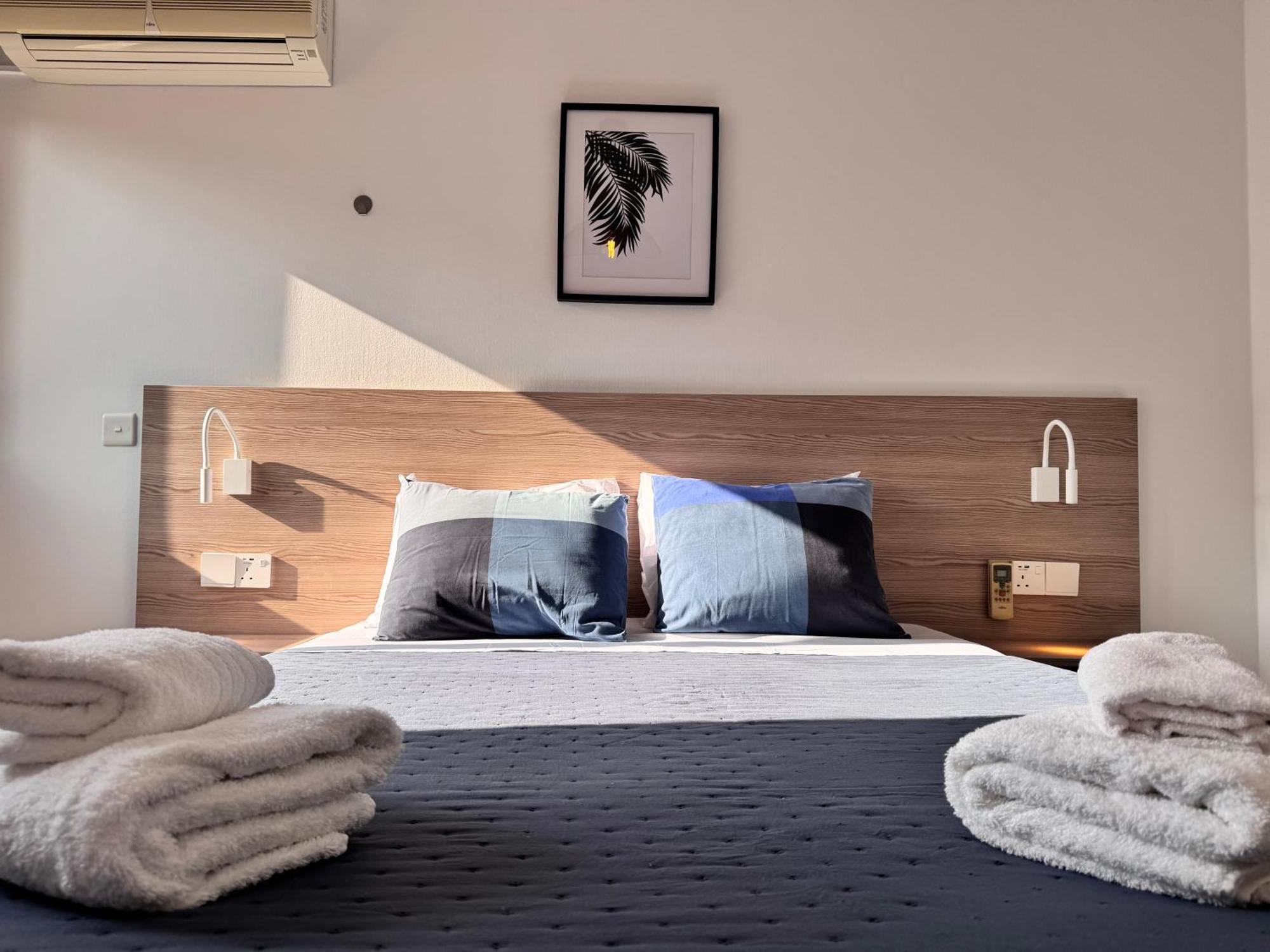 Metro Court Apartments 레메소스 객실 사진