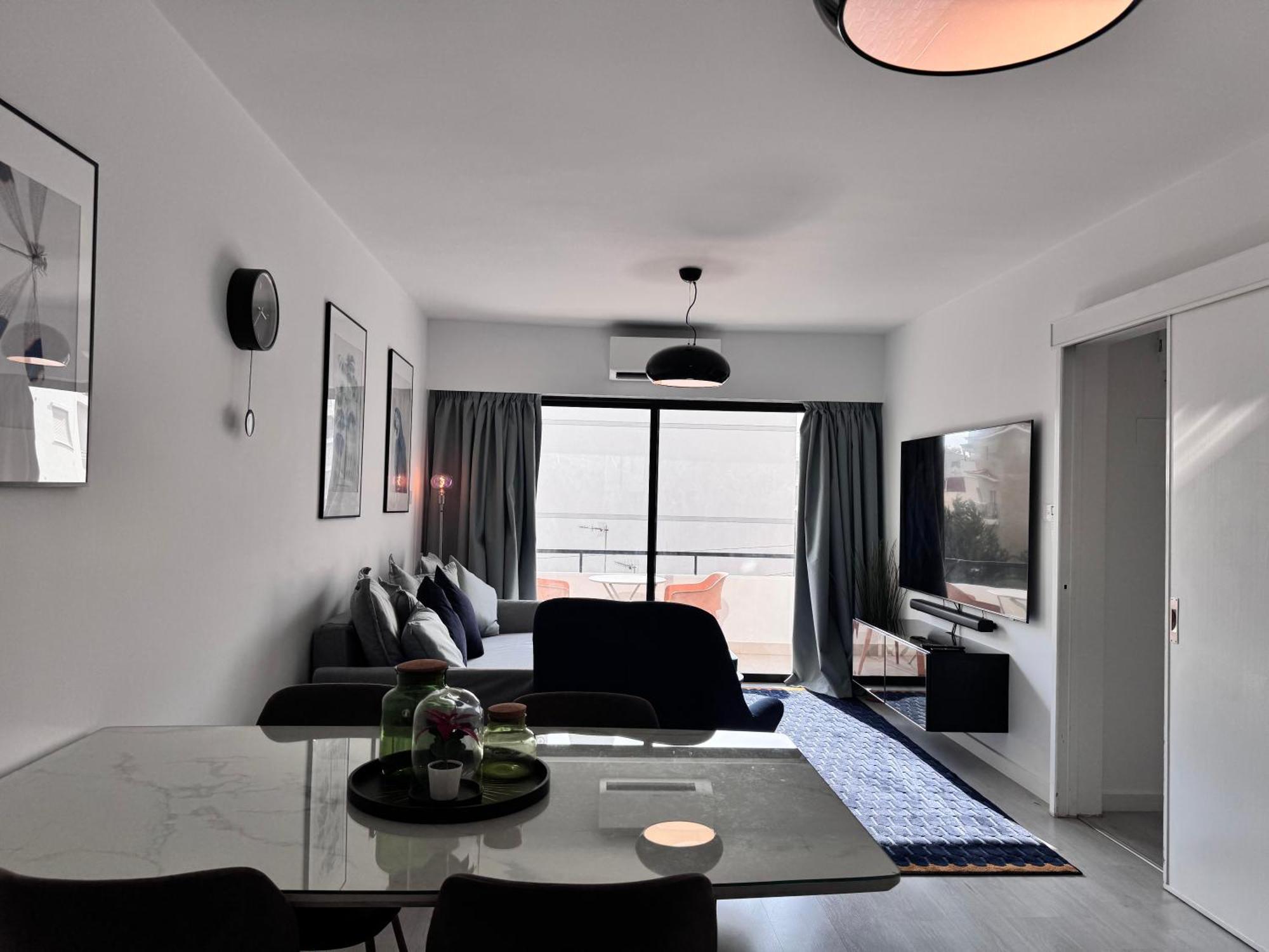 Metro Court Apartments 레메소스 객실 사진